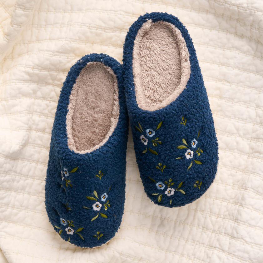 Fuzzy Slippers - Dainty Floral