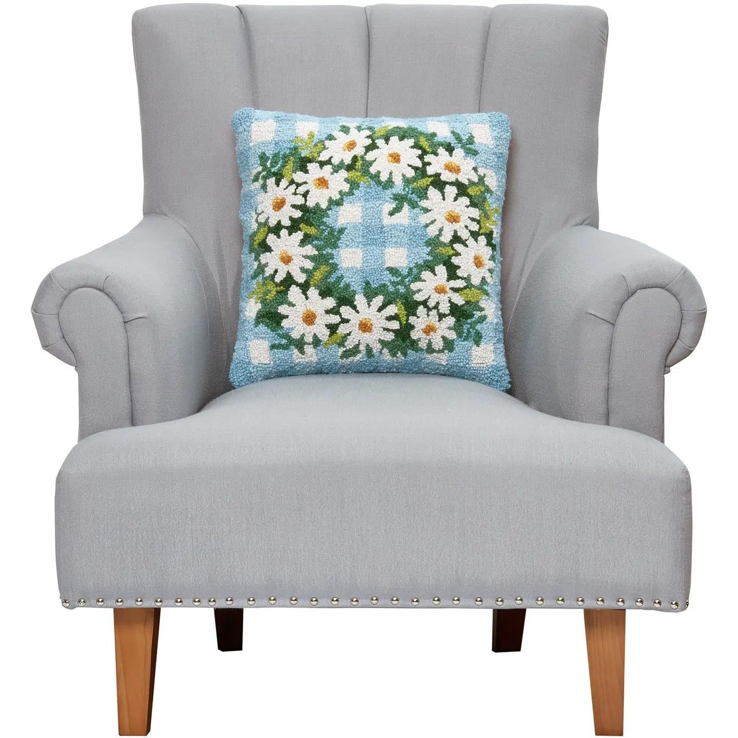 Daisy Wreath Hook Pillow