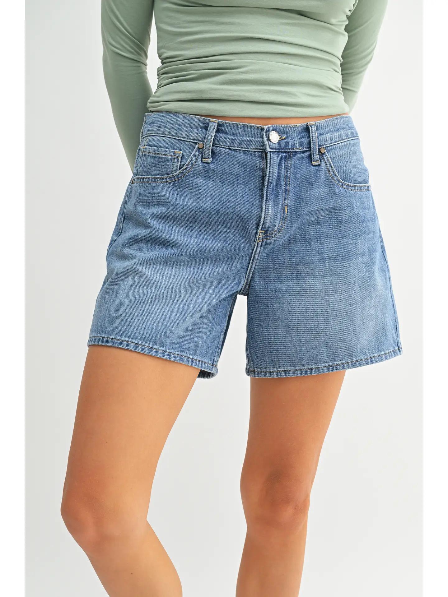 Medium Lightweight Short