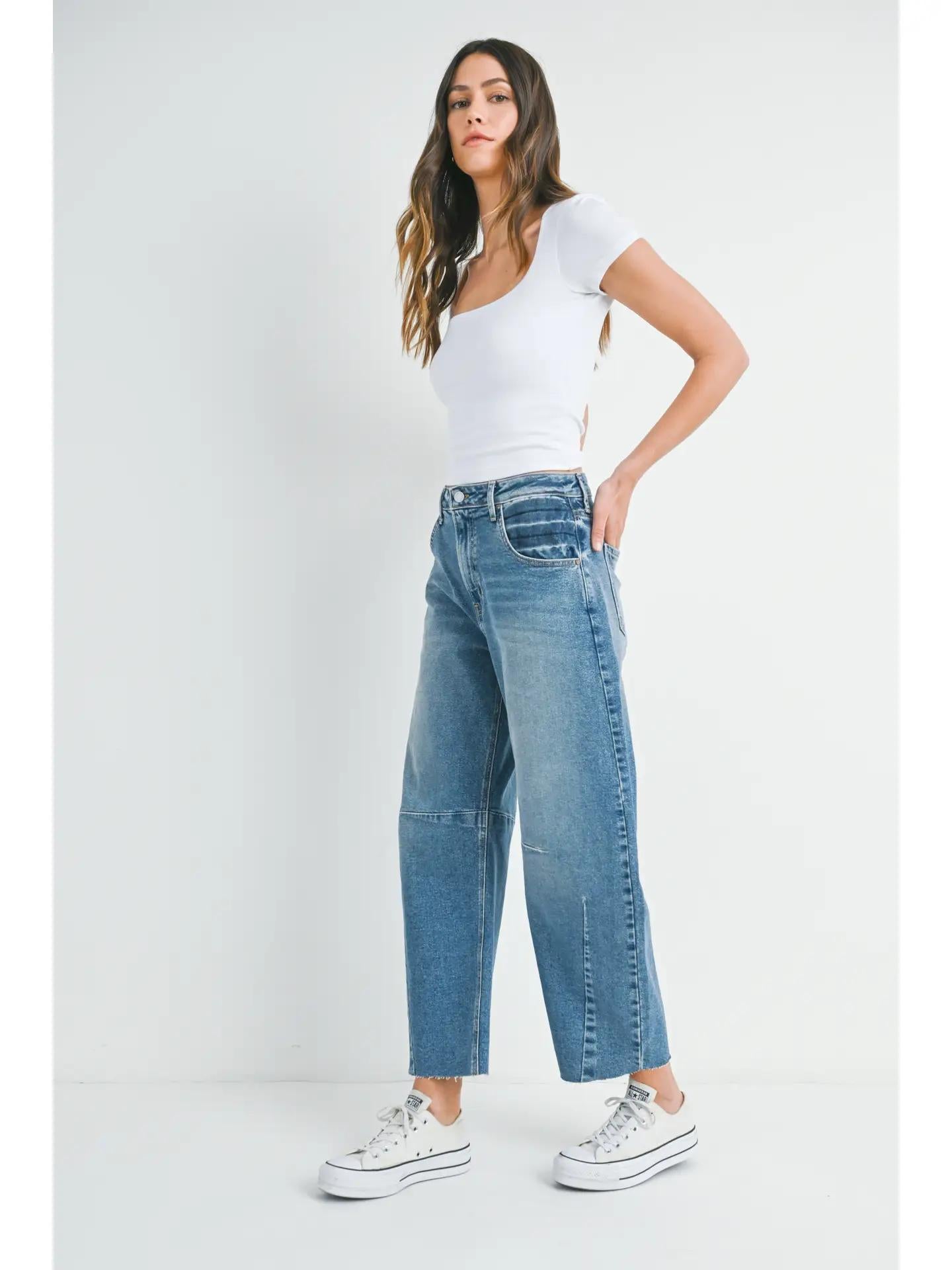Med - Barrel Jean w/ Seams