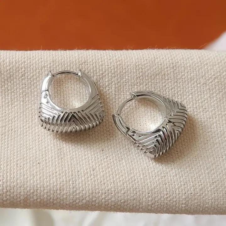 Prisme Textured Hoop Earring