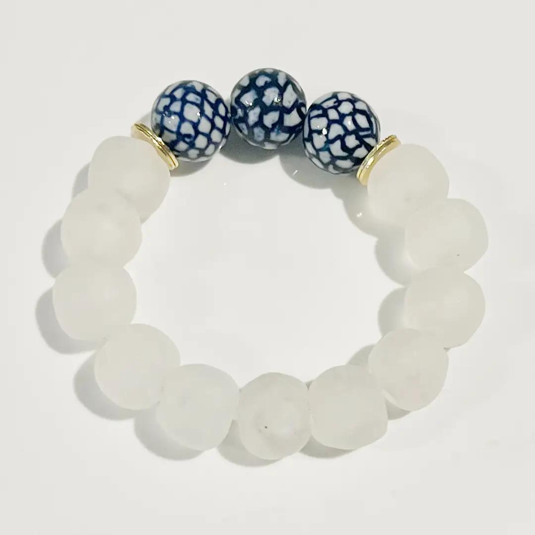Recycled Glass & Chinoiserie Bead Stretch Bracelet Gold