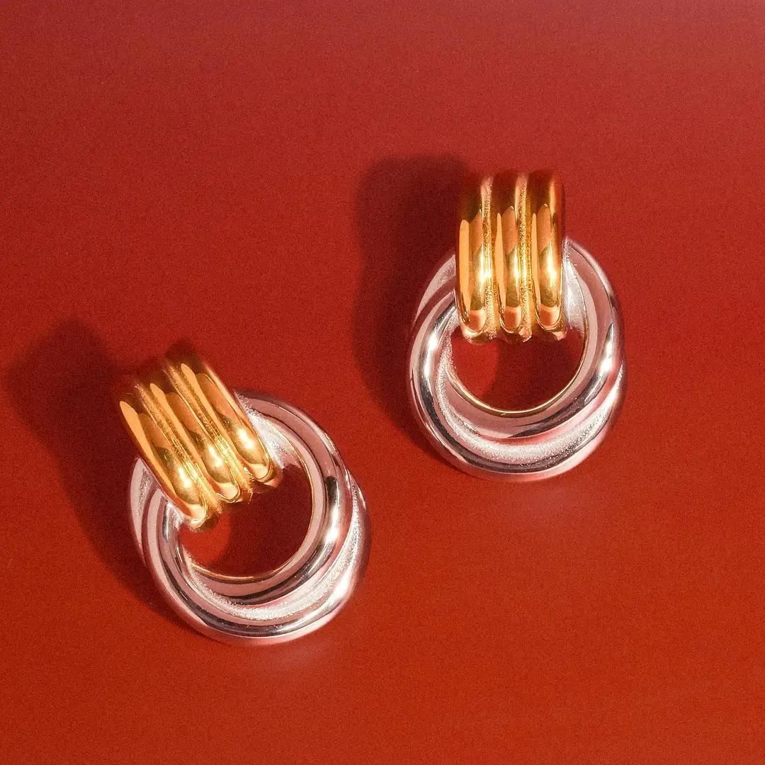 Wanda Classic Hoop Earring