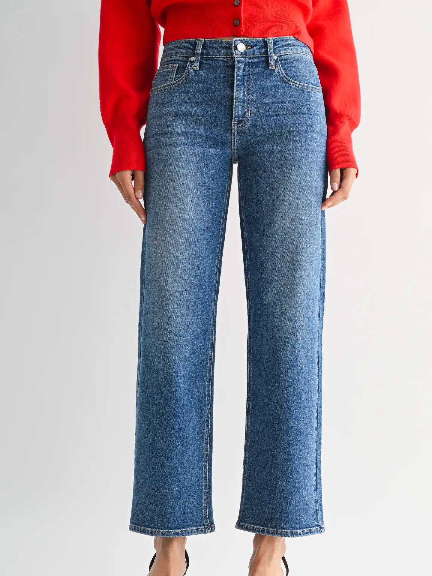 Medium Mid Rise Slim Wide Leg