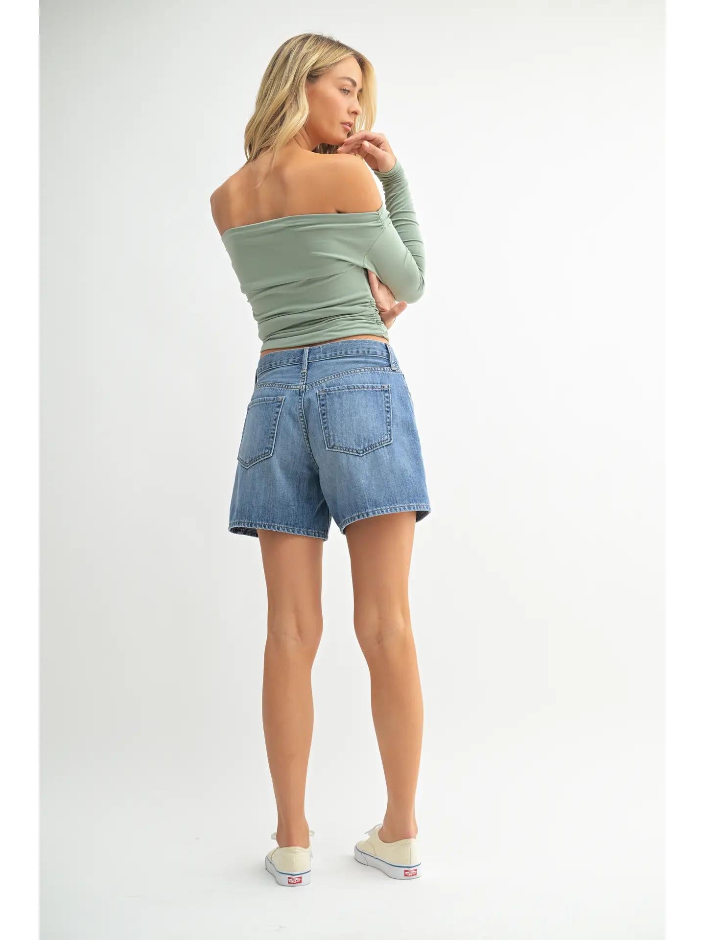 Medium Lightweight Short