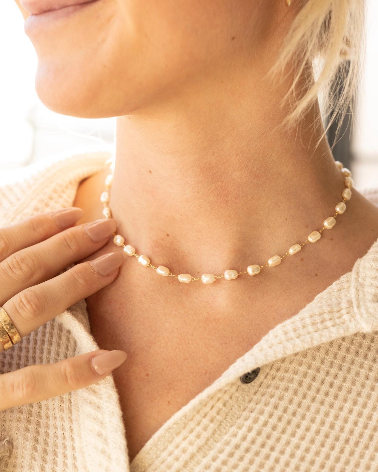 Lily Necklace