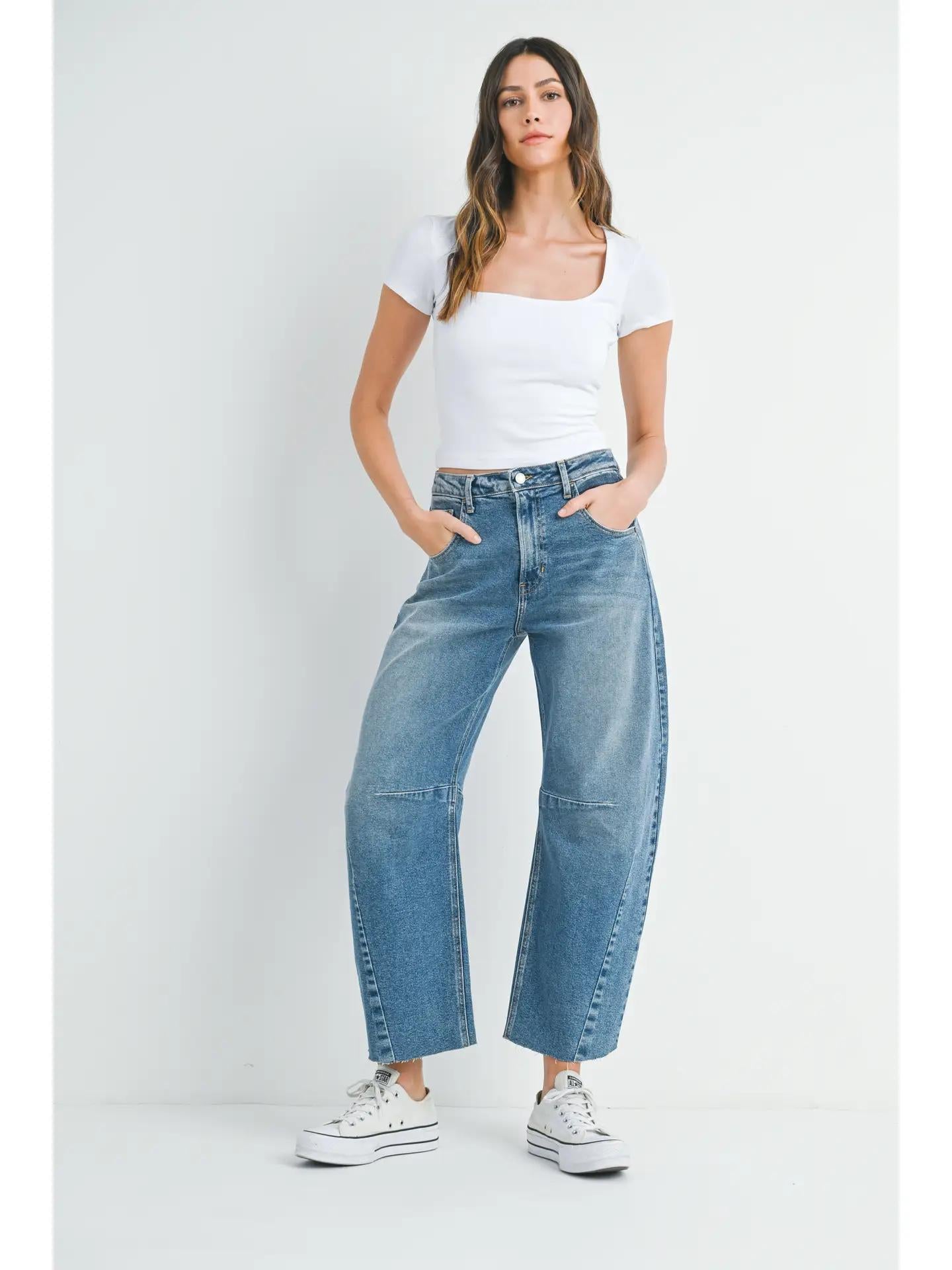 Med - Barrel Jean w/ Seams
