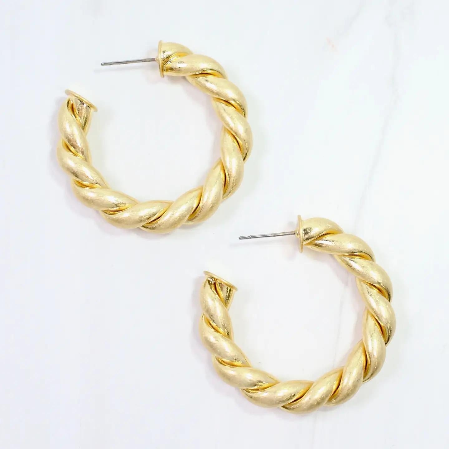 Raylee Twisted Hoop-Large Matte Gold