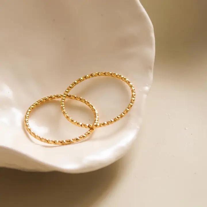 18K Minimalist Thin Braided Ring