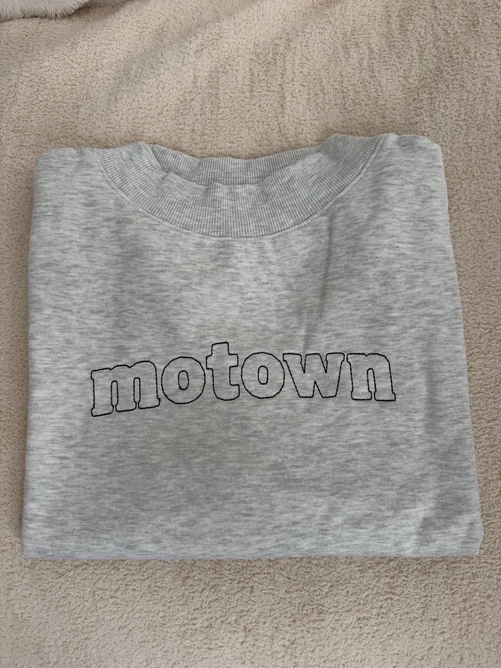 Motown Mockneck- Gray