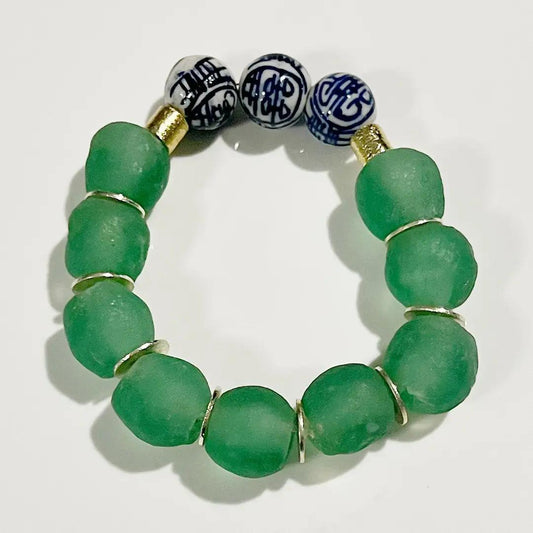 Recycled Glass & Chinoiserie Bead Stretch Bracelet- Green