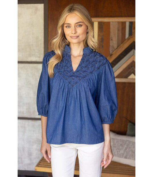Diamond Textured Yoke Quarter Puff Sleeve Top