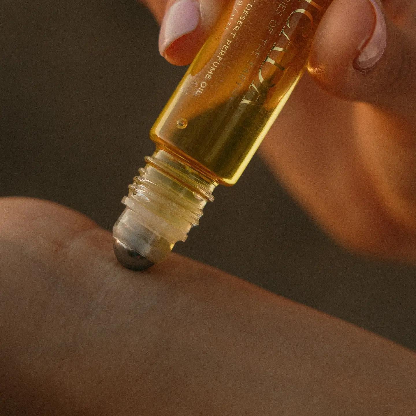 No. 05 Perfume Oil - the Scent of the Desert Horizon