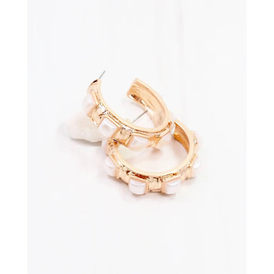 Allie Hammered Gold Earring Pearl