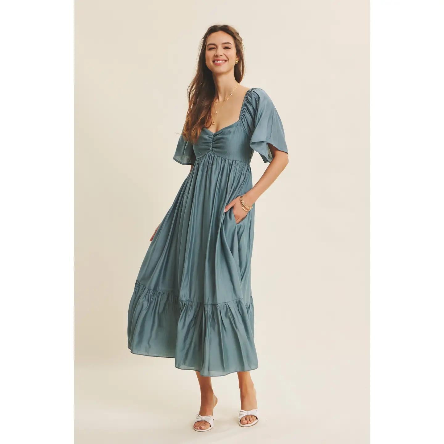 Flattering Flowy Sweetheart Lightweight Smocked Midi Dress