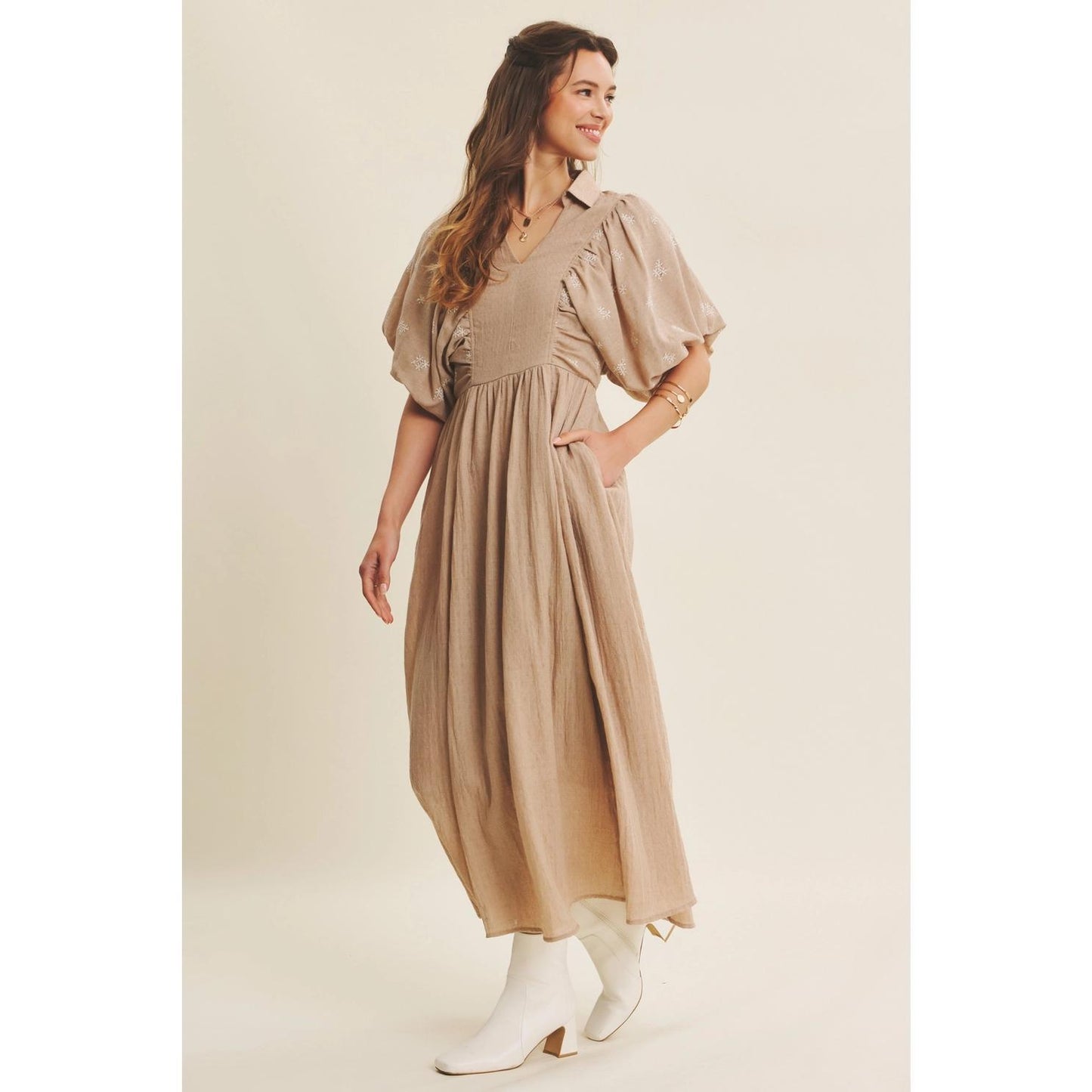 Embroidery Textured Midi Dress With Bubble Sleeves