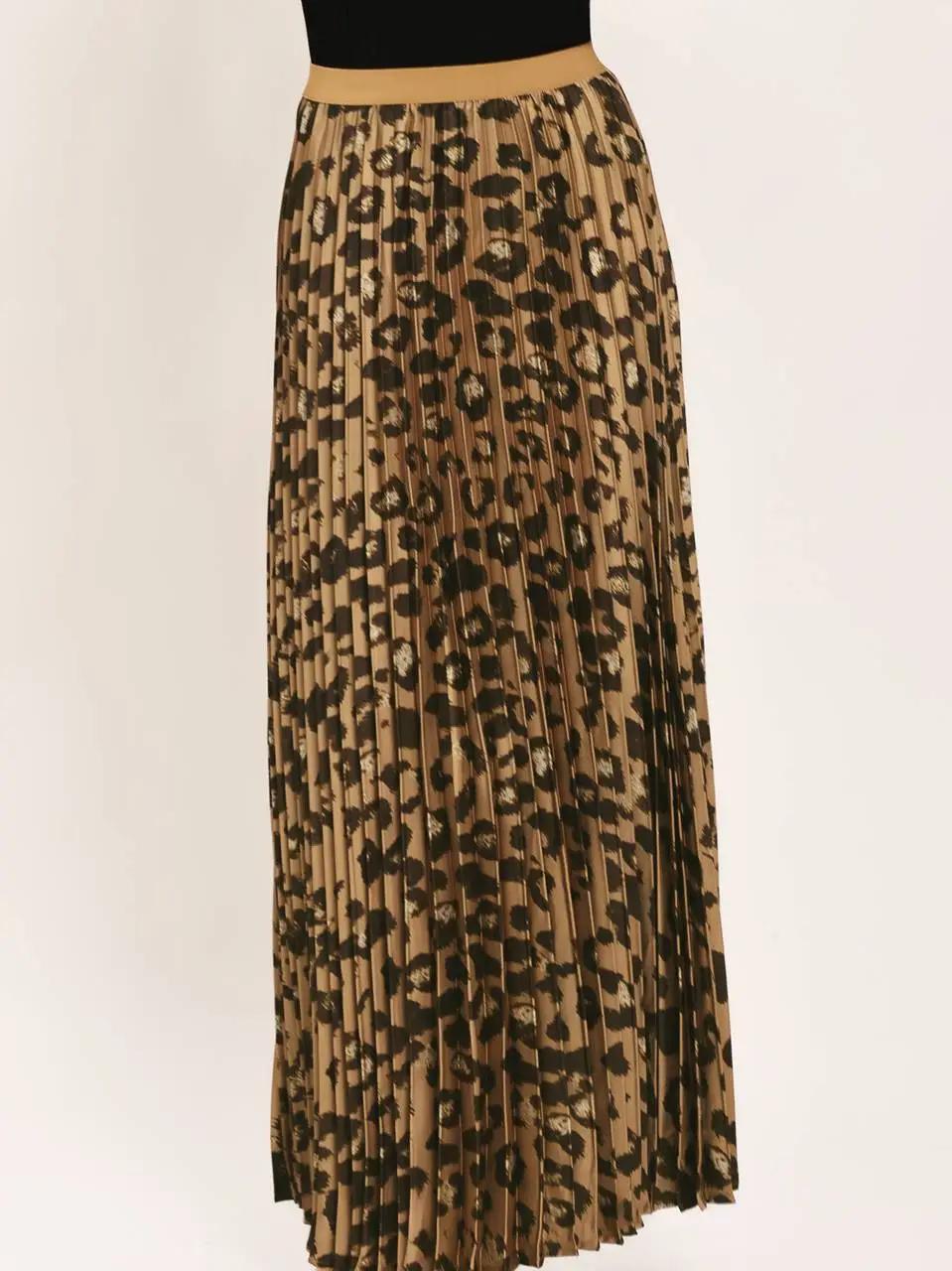 A Printed Woven Pleated Maxi Skirt